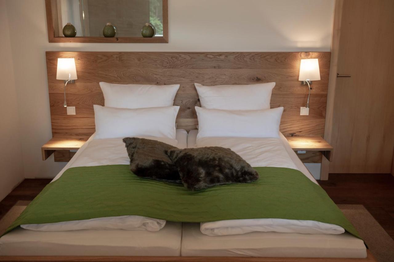 Forstgut - Premium Waldchalets Und Lodge Suiten Regen Buitenkant foto