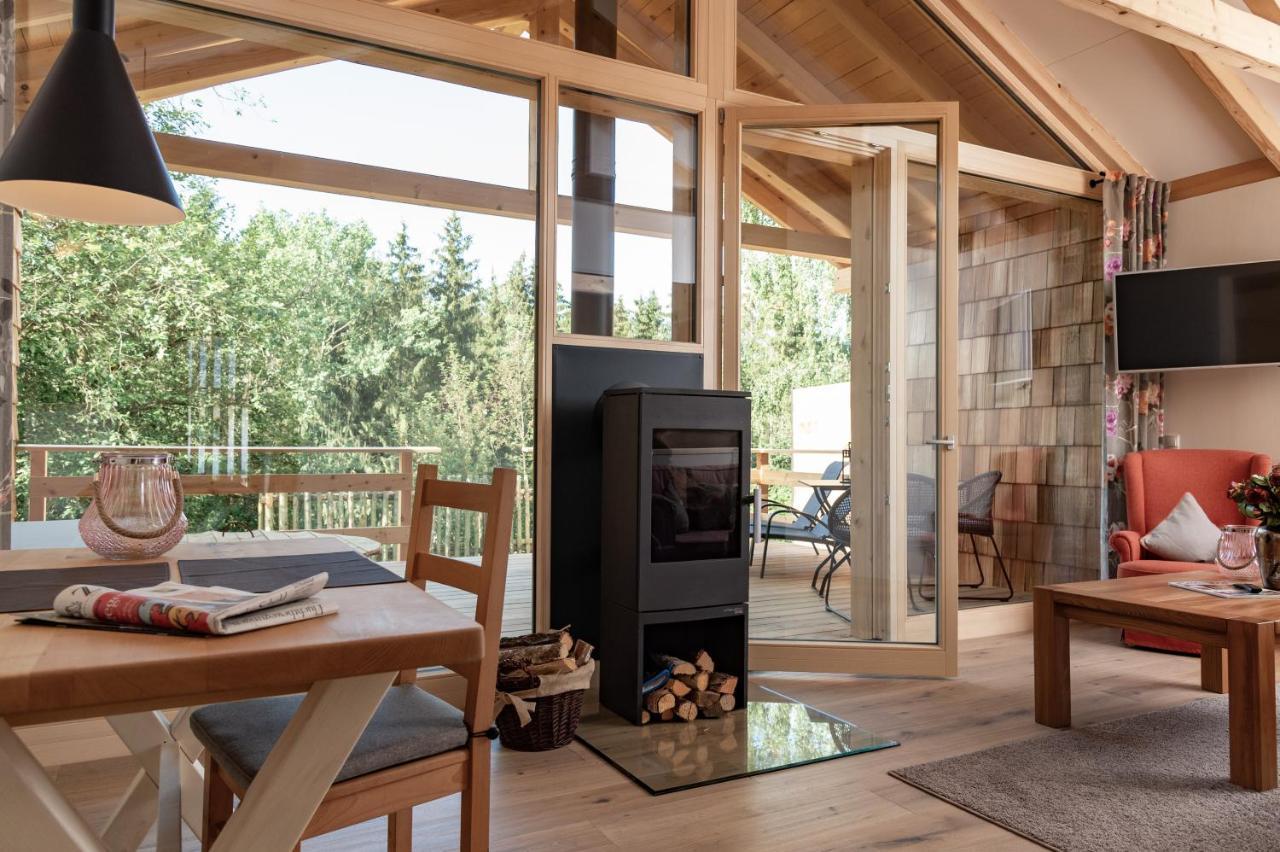 Forstgut - Premium Waldchalets Und Lodge Suiten Regen Buitenkant foto