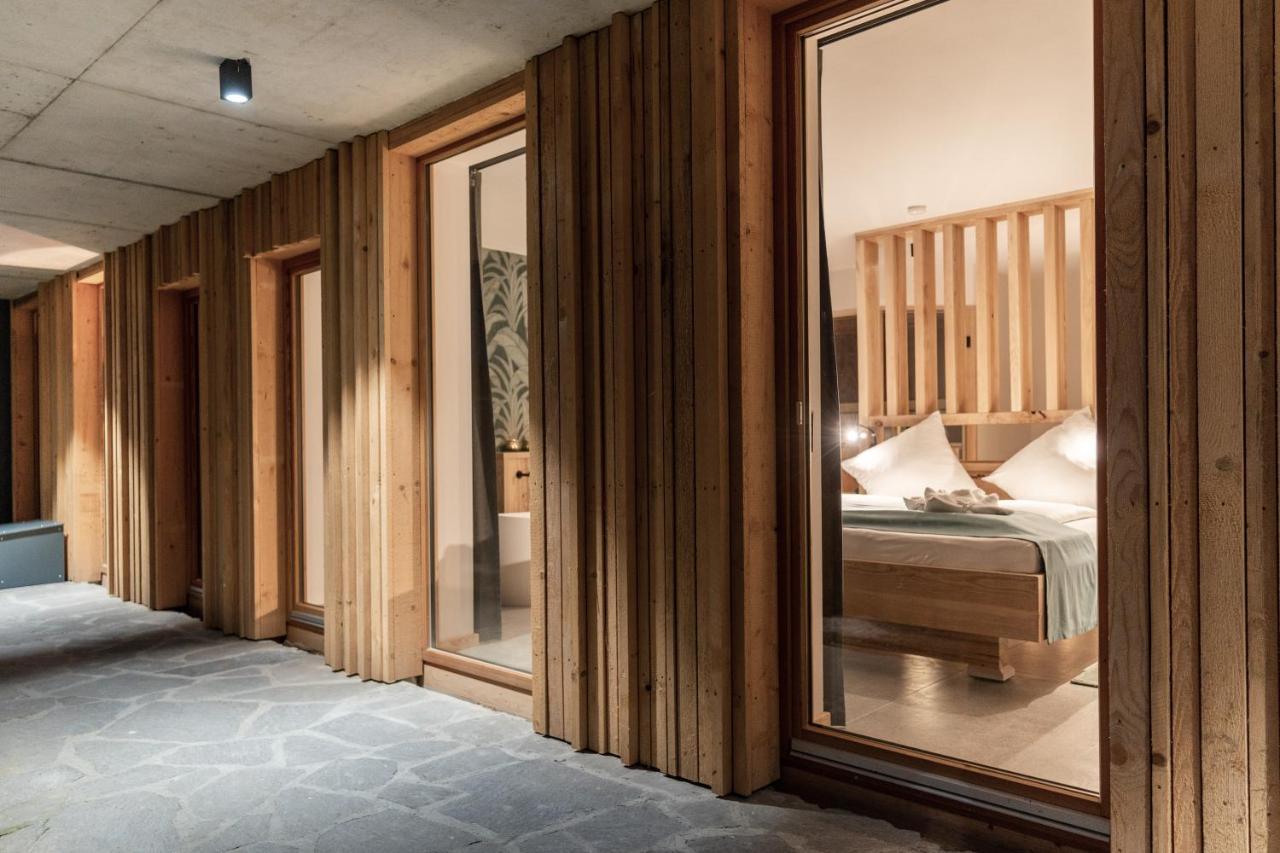 Forstgut - Premium Waldchalets Und Lodge Suiten Regen Buitenkant foto