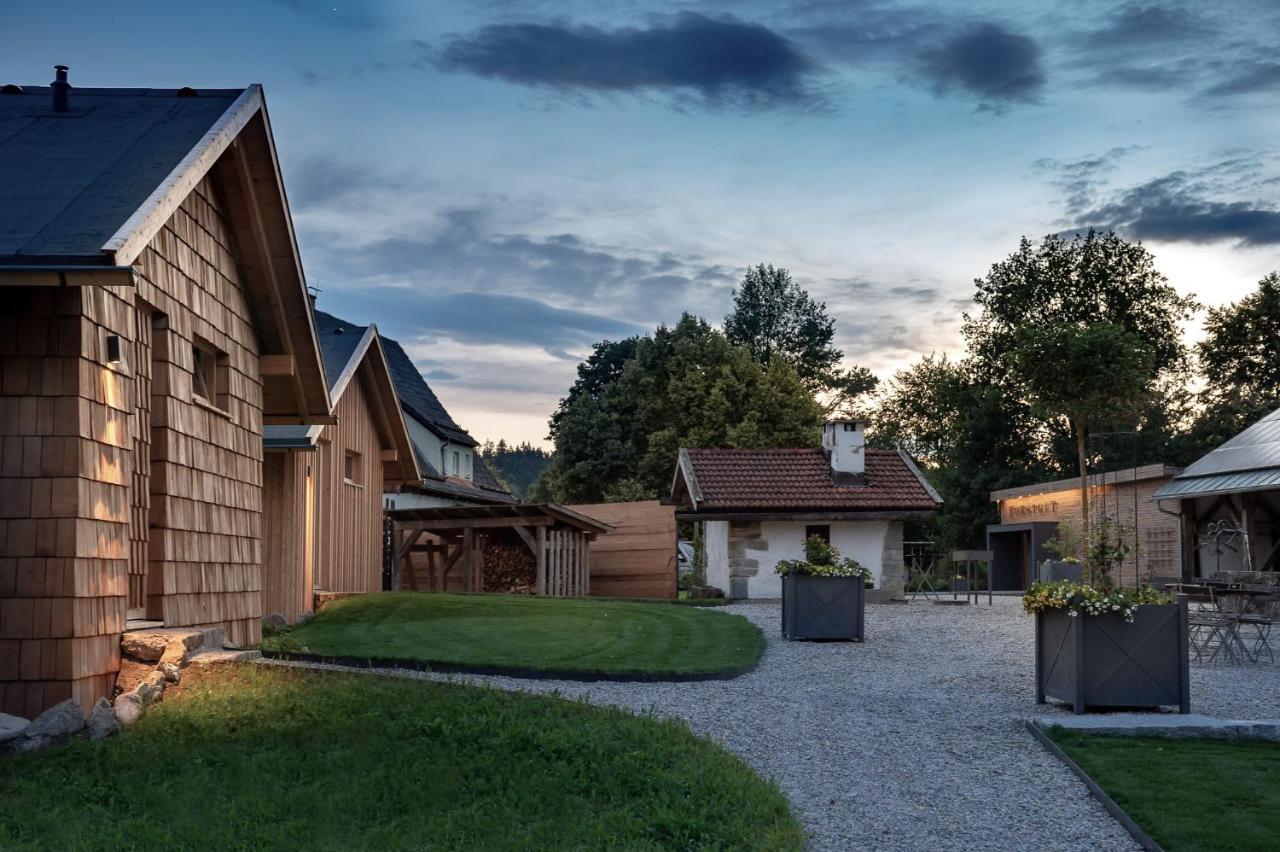 Forstgut - Premium Waldchalets Und Lodge Suiten Regen Buitenkant foto