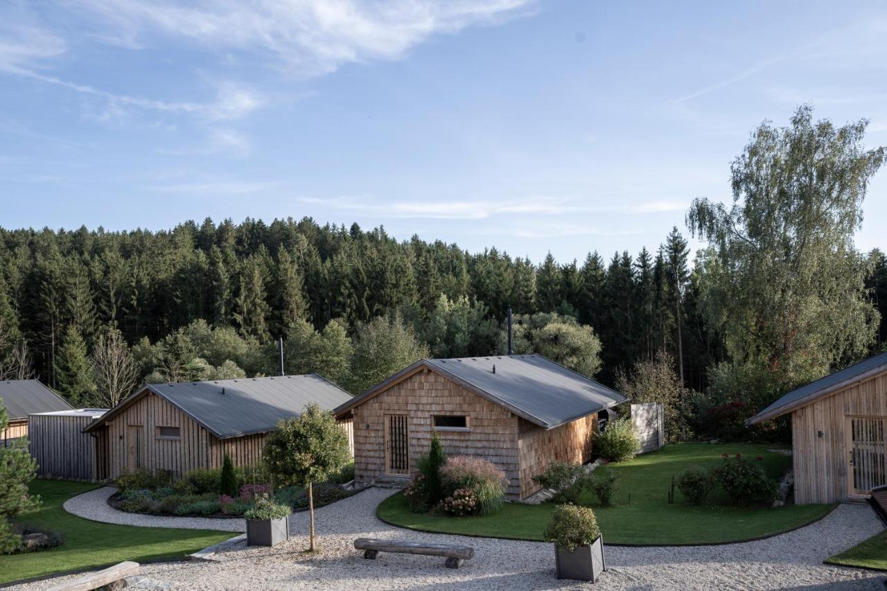 Forstgut - Premium Waldchalets Und Lodge Suiten Regen Buitenkant foto
